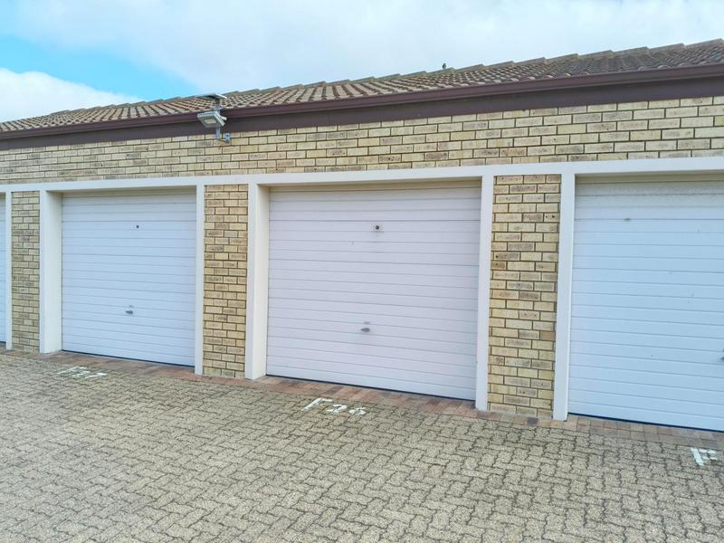 2 Bedroom Property for Sale in Sonkring Western Cape